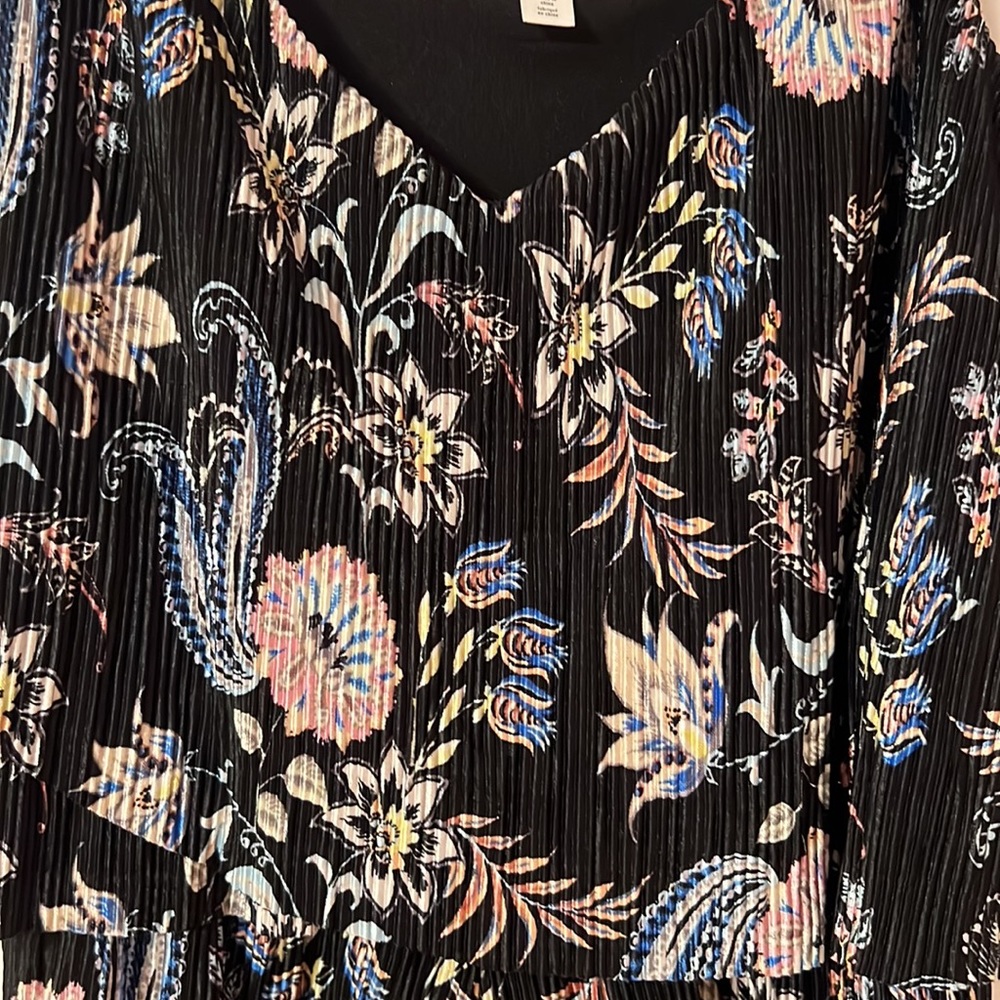 BP floral Romper 🌸 - Picture 3 of 4